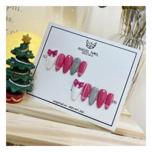 Nailbox thiết kế đính đá - Nails xinh hồng gắn nơ